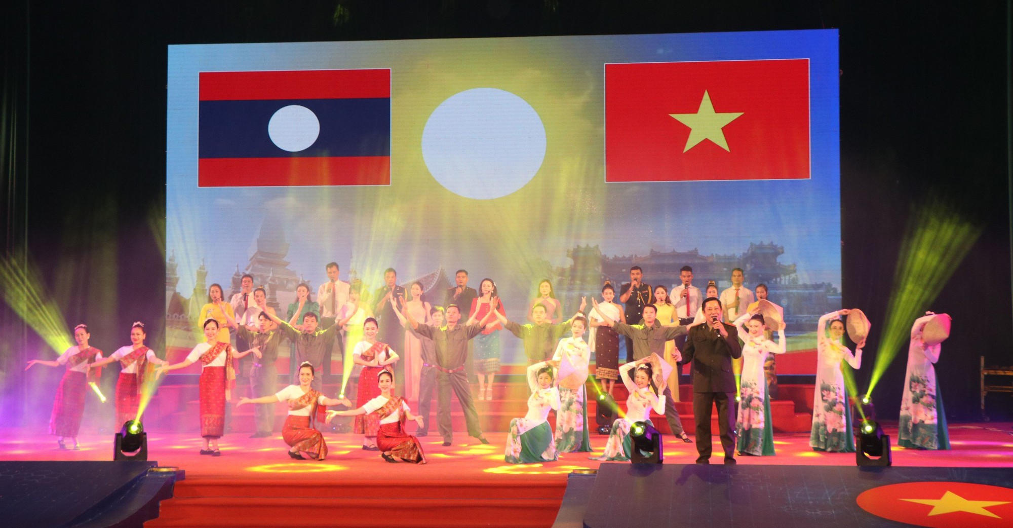 Dấu ấn Ngày hội thắm tình hữu nghị đặc biệt Việt Nam - Lào năm 2023- Ảnh 8.