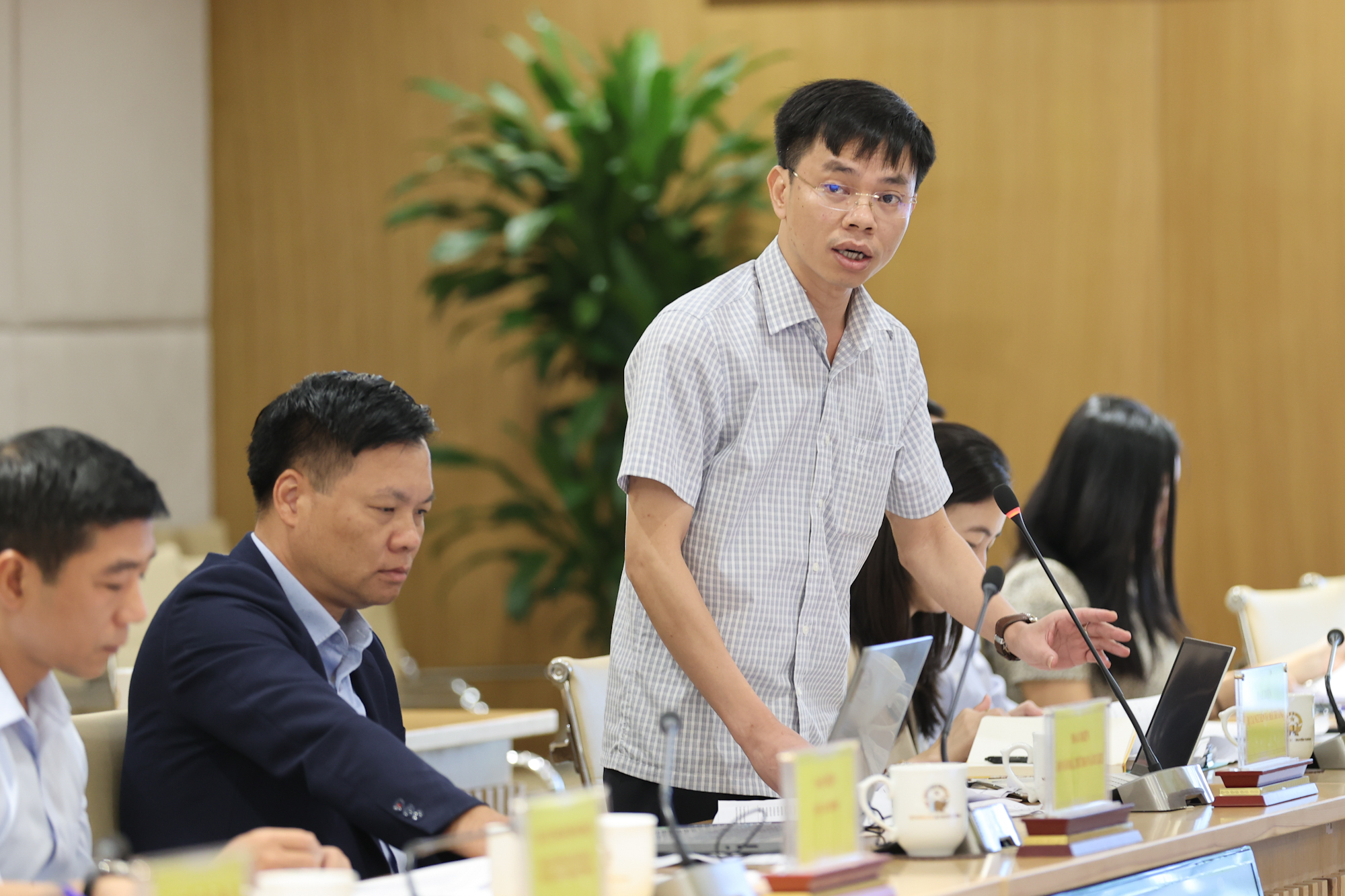 Đoàn công tác Chính phủ do Bộ trưởng Nguyễn Mạnh Hùng làm Trưởng đoàn làm việc với UBND các tỉnh Quảng Bình, Quảng Trị và Thừa Thiên Huế- Ảnh 2.
