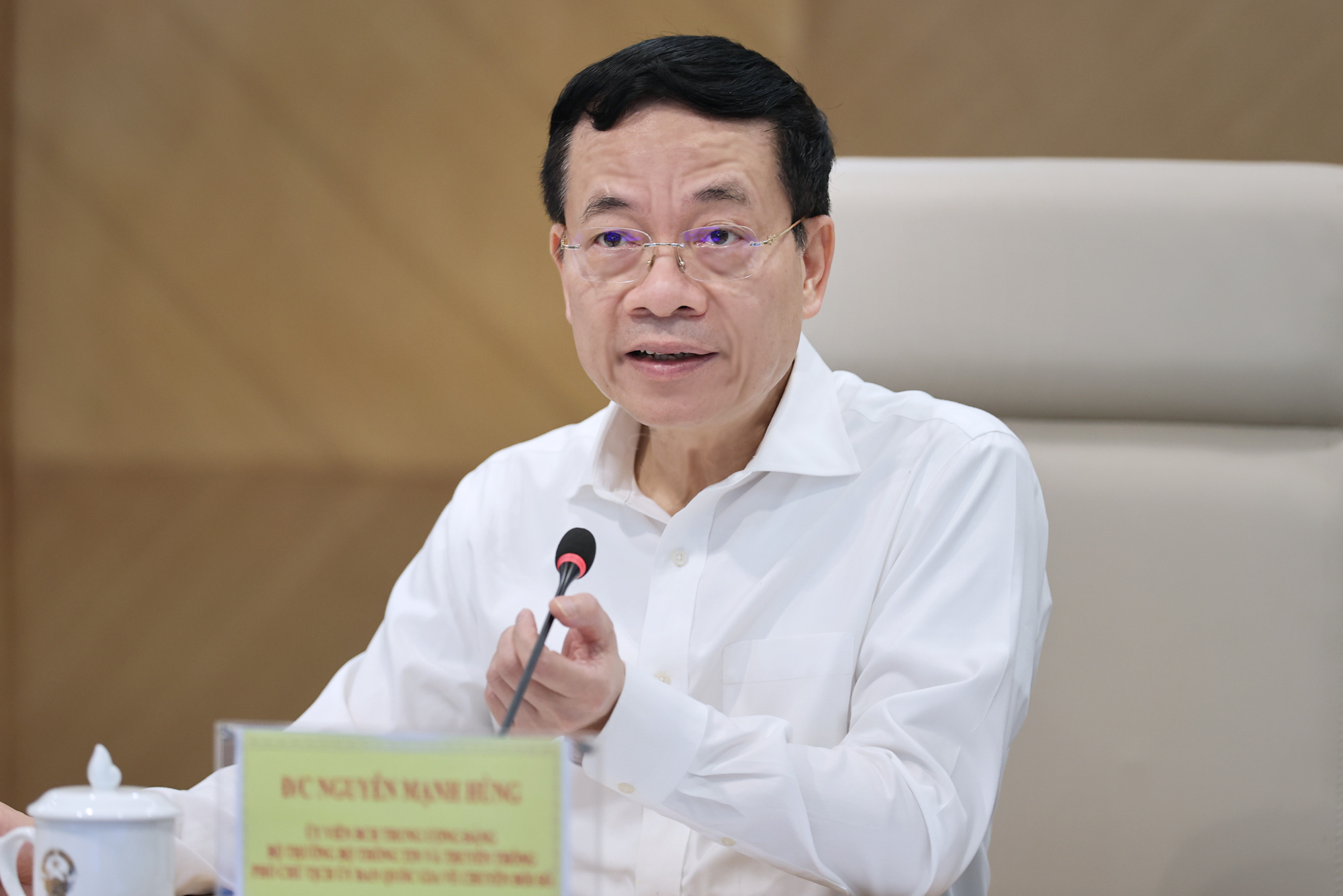 Đoàn công tác Chính phủ do Bộ trưởng Nguyễn Mạnh Hùng làm Trưởng đoàn làm việc với UBND các tỉnh Quảng Bình, Quảng Trị và Thừa Thiên Huế- Ảnh 1.
