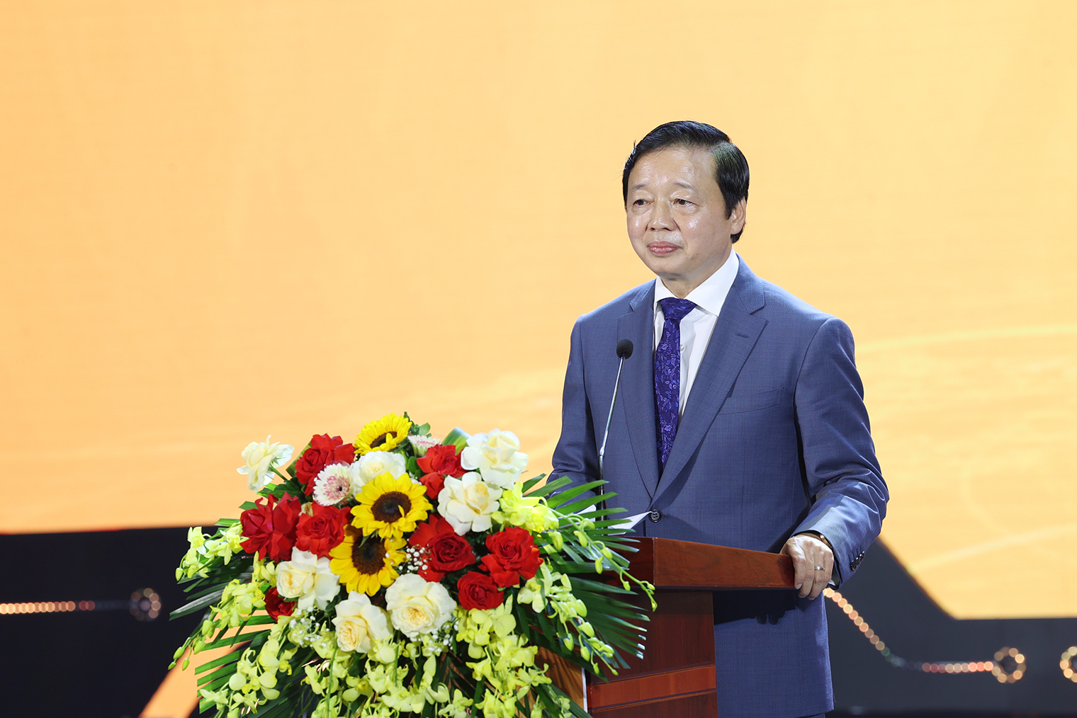 Khai mạc Diễn đàn quốc gia phát triển doanh nghiệp công nghệ số Việt Nam - Make in Viet Nam 2023- Ảnh 1.