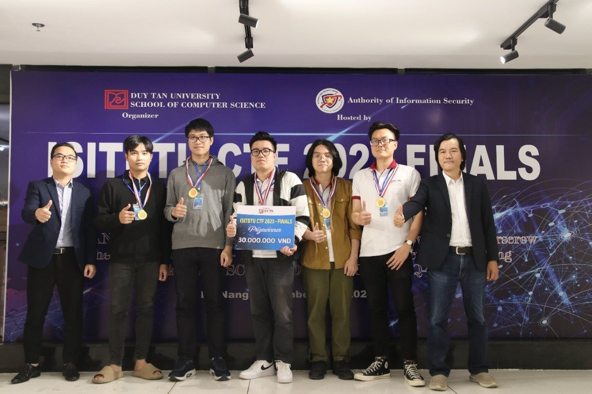 Việt Nam giành giải Nhất cuộc thi ATTT quốc tế ISITDTU CTF 2023- Ảnh 1.