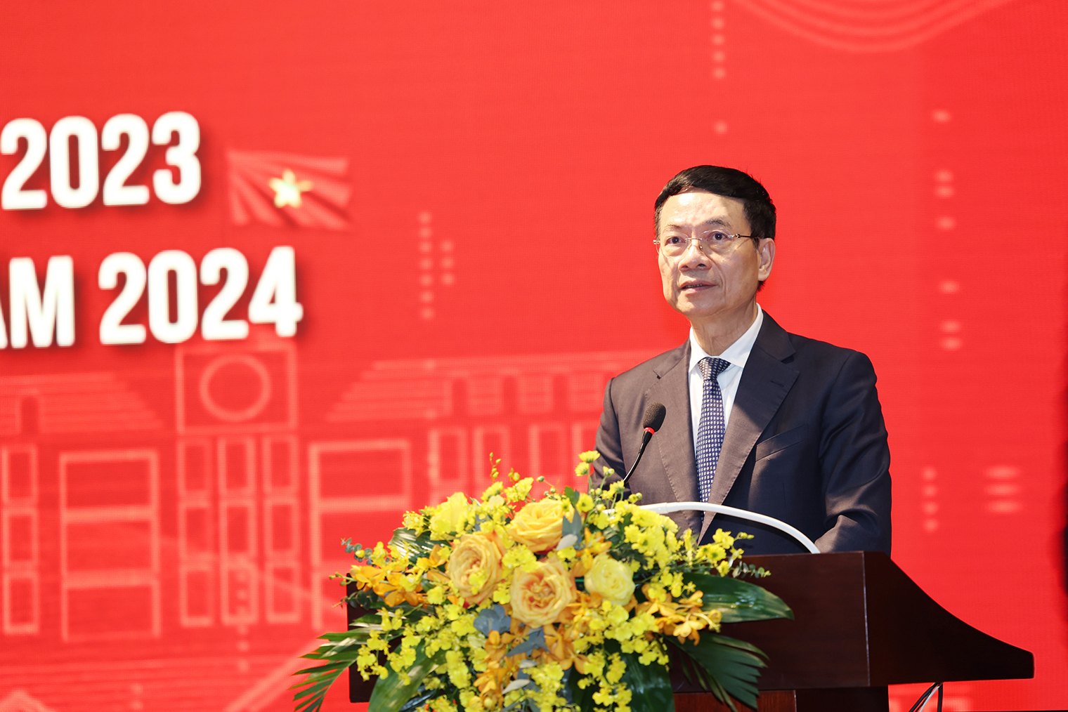 Bộ TT&TT tổ chức Hội nghị tổng kết công tác năm 2023 và triển khai nhiệm vụ năm 2024- Ảnh 2.
