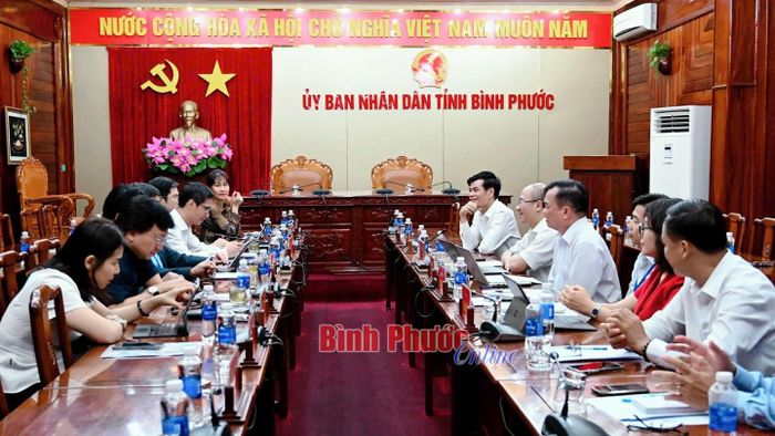 Thứ trưởng Bùi Hoàng Phương làm việc tại Bình Phước - Ảnh 1.