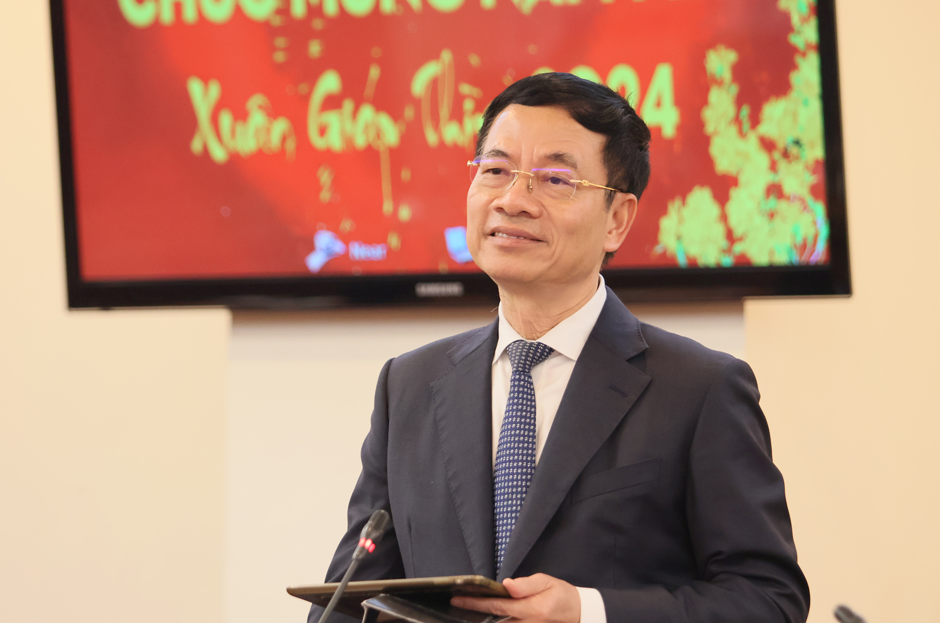 Bộ trưởng Nguyễn Mạnh Hùng chúc Tết, làm việc với TTXVN- Ảnh 4.