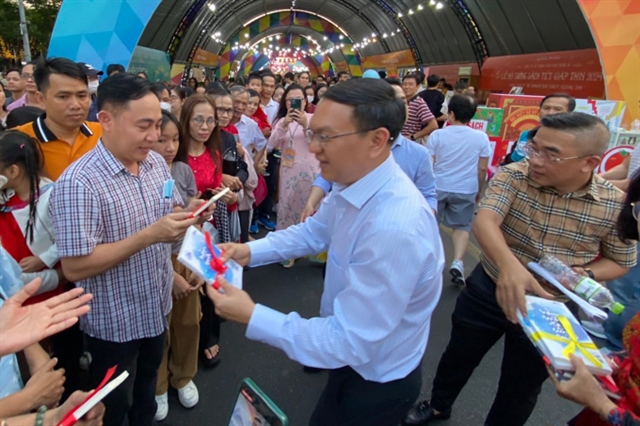 16,000 books offered as Lunar New Year gifts at Tết Book Fair- Ảnh 1.