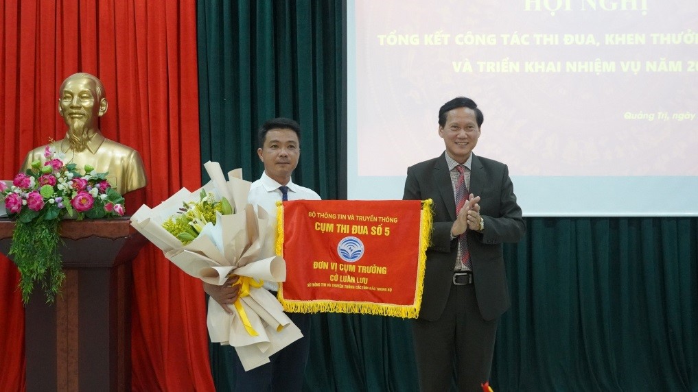 Tổng kết công tác thi đua, khen thưởng Cụm thi đua số 5 Sở Thông tin và Truyền thông các tỉnh Bắc Trung Bộ- Ảnh 2.