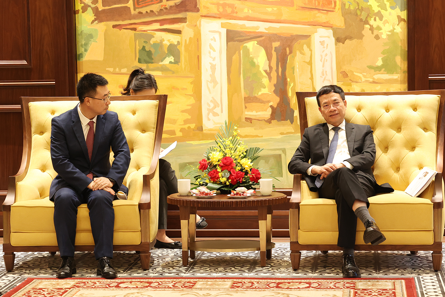 Việt Nam coi trọng tham khảo kinh nghiệm quốc tế khi triển khai 5G- Ảnh 1.