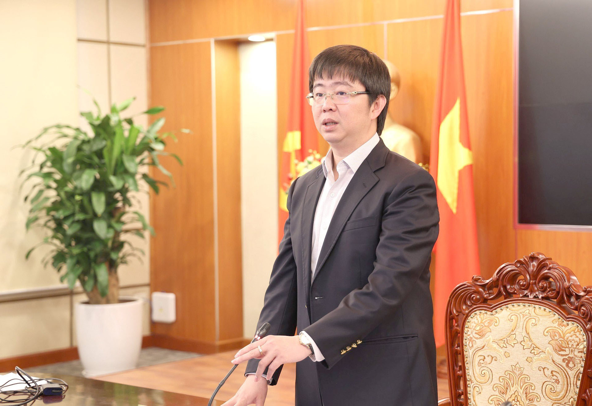 Thứ trưởng Bùi Hoàng Phương phát biểu chỉ đạo tại hội nghị