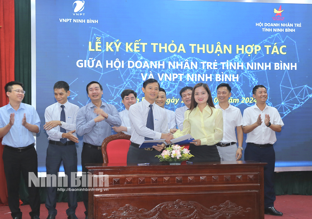 VNPT ký kết với Hội doanh nhân trẻ tỉnh Ninh Bình- Ảnh 1.