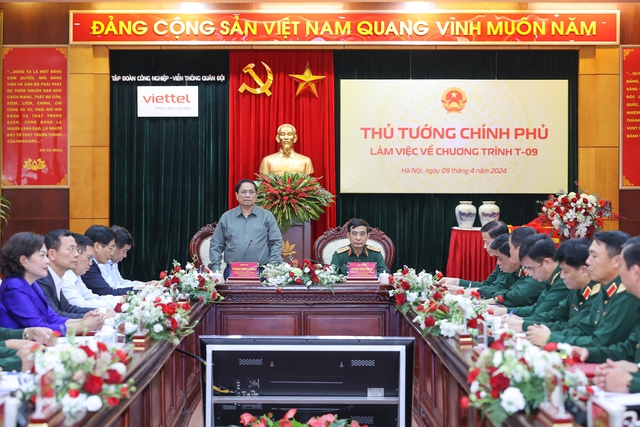 Bộ trưởng Nguyễn Mạnh Hùng tham gia Đoàn công tác của Thủ tướng Chính phủ làm việc với Tập đoàn Viettel- Ảnh 6.