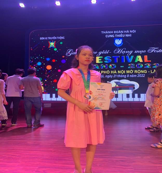 Học sinh khiếm thị đạt giải tại Cuộc thi Viết thư Quốc tế UPU lần thứ 53 - Ảnh 1.