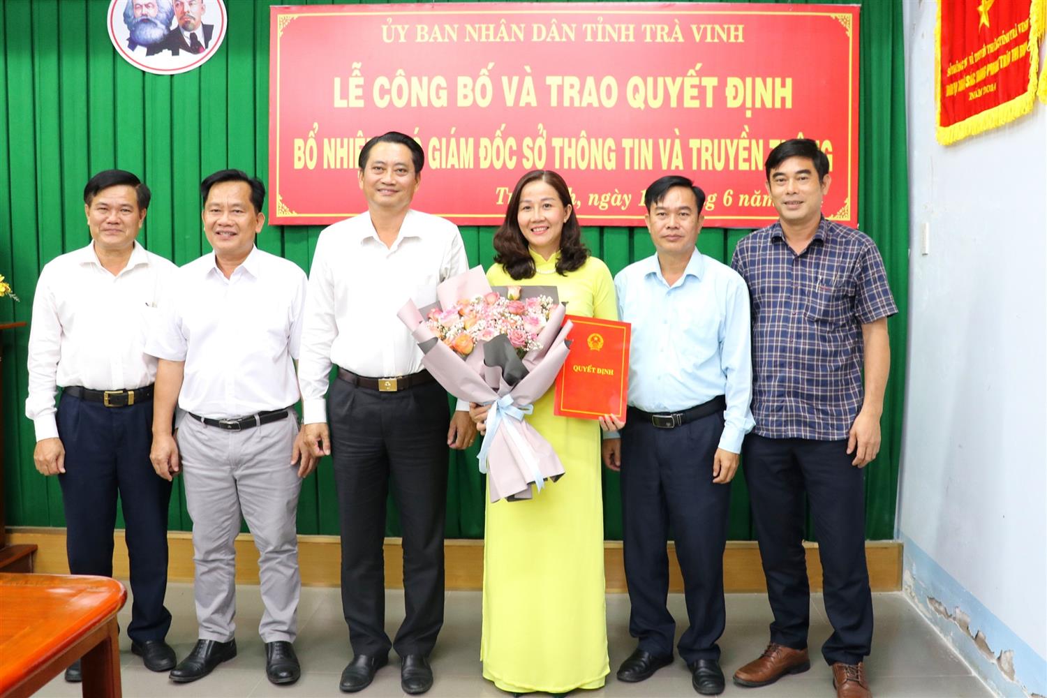 Bà Phạm Thị Mỹ Hạnh giữ chức Phó Giám đốc Sở Thông tin và Truyền thông Trà Vinh- Ảnh 3.