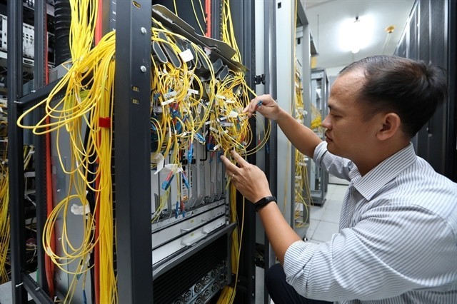 Vietnam to have 10 new undersea fibre optic cable lines- Ảnh 1.