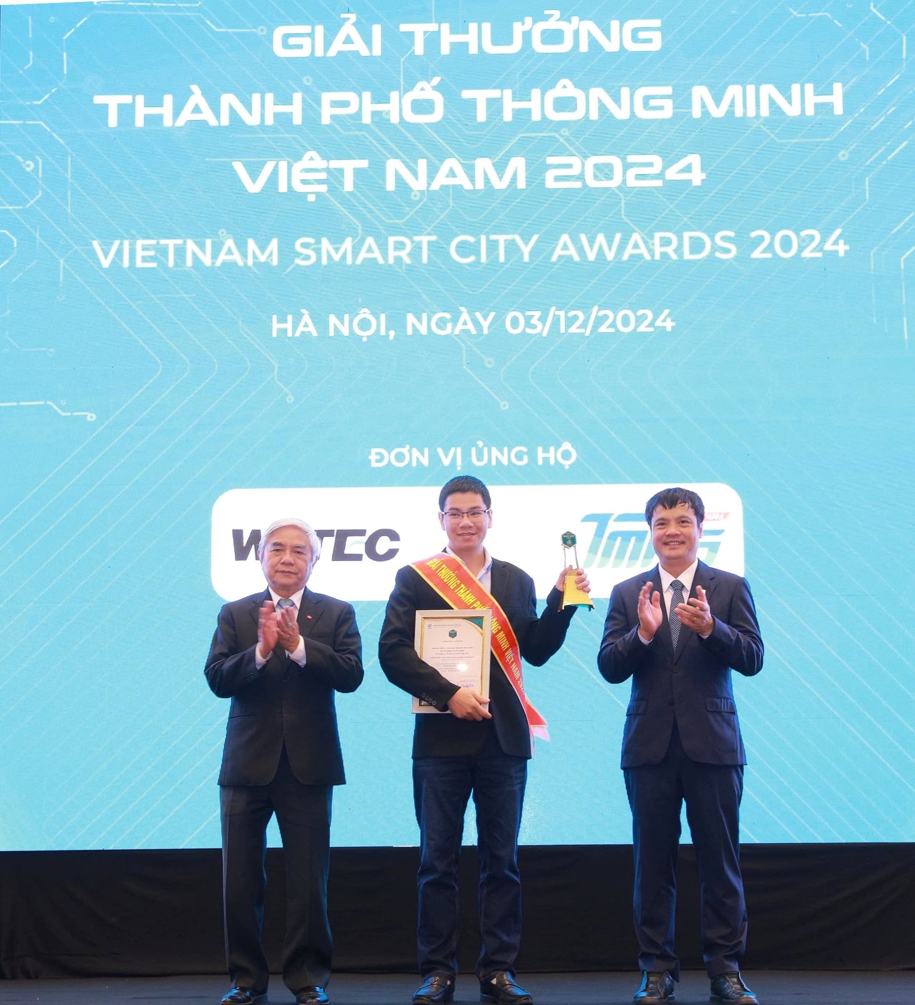 Giải ph&aacute;p tường lửa th&ocirc;ng minh SafeGate Office đạt giải thưởng TPTM 2024 - Ảnh 1.
