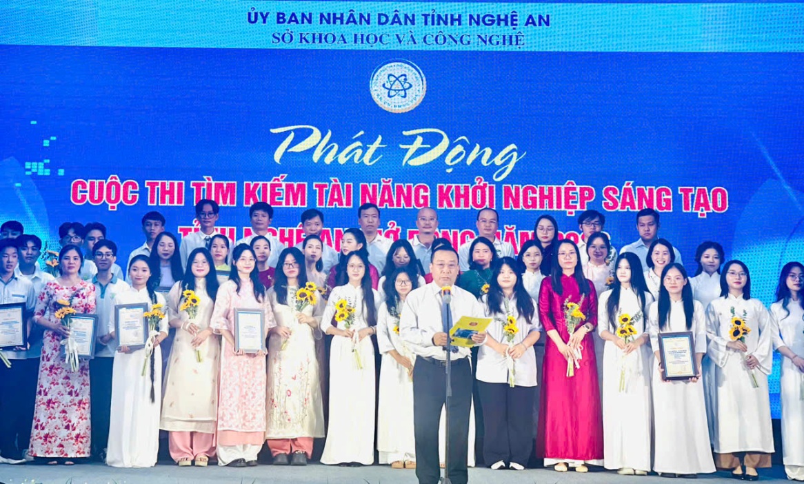 Dự án “Sàn thương mại điện tử ocopai.vn” đoạt Giải Nhất Cuộc thi Tìm kiếm Tài năng Khởi nghiệp sáng tạo Nghệ An mở rộng năm 2025- Ảnh 2.