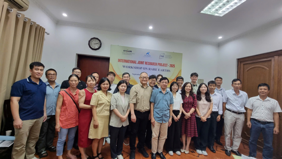 Viện Công nghệ xạ hiếm tăng cường hợp tác với Hàn Quốc trong lĩnh vực công nghệ đất hiếm - Ảnh 2.