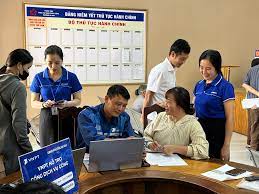 Giám đốc Sở Khoa học và Công nghệ Bùi Thanh Toàn thăm và làm việc với VNPT Đắk Lắk - Ảnh 1.