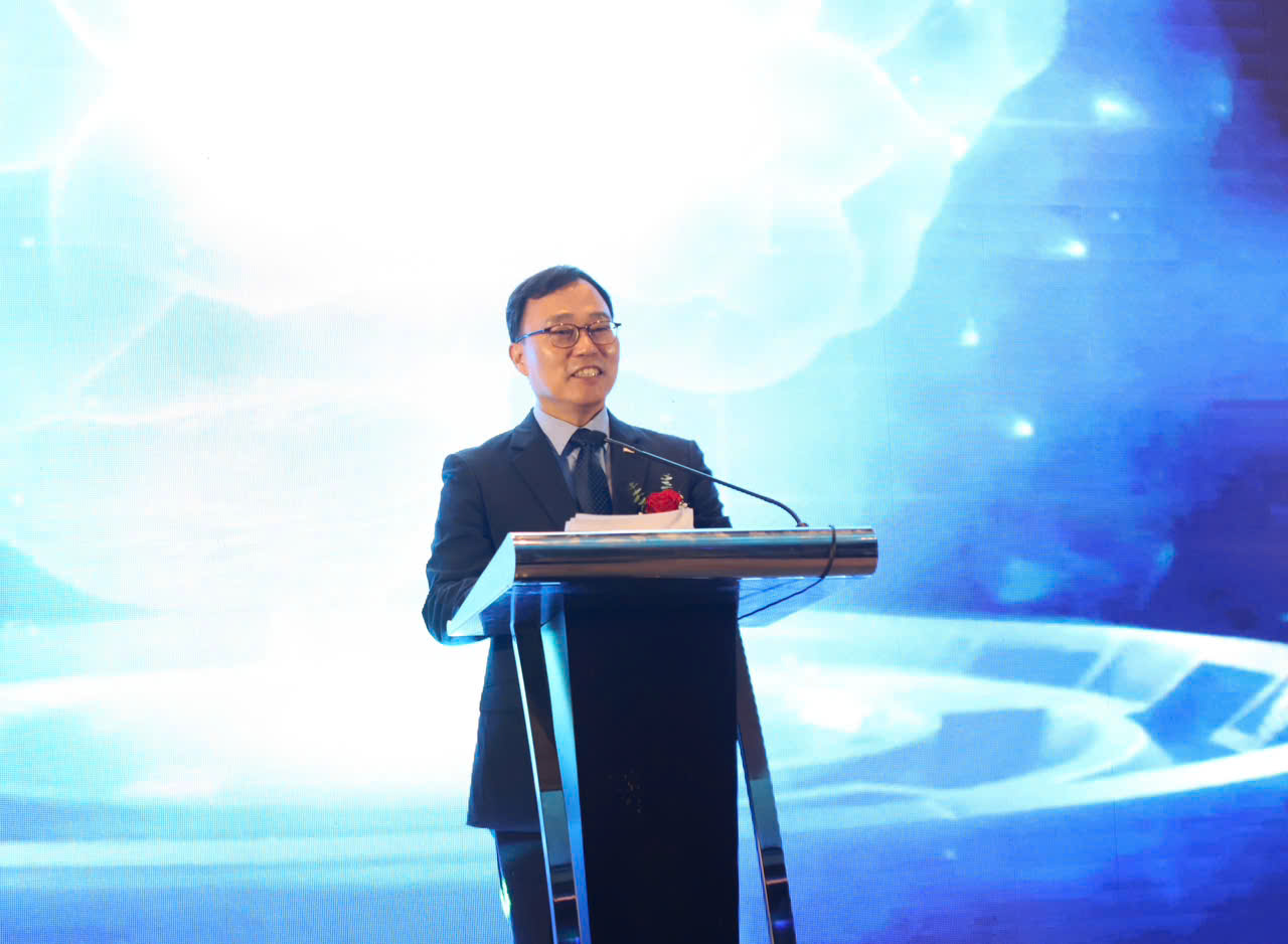 Von spezialisierter KI zu allumfassender KI: Vietnam und Korea gestalten gemeinsam die digitale Zukunft - Foto 3. Từ AI chuyên biệt đến AI bao trùm: Việt Nam - Hàn Quốc cùng kiến tạo tương lai số- Ảnh 3.