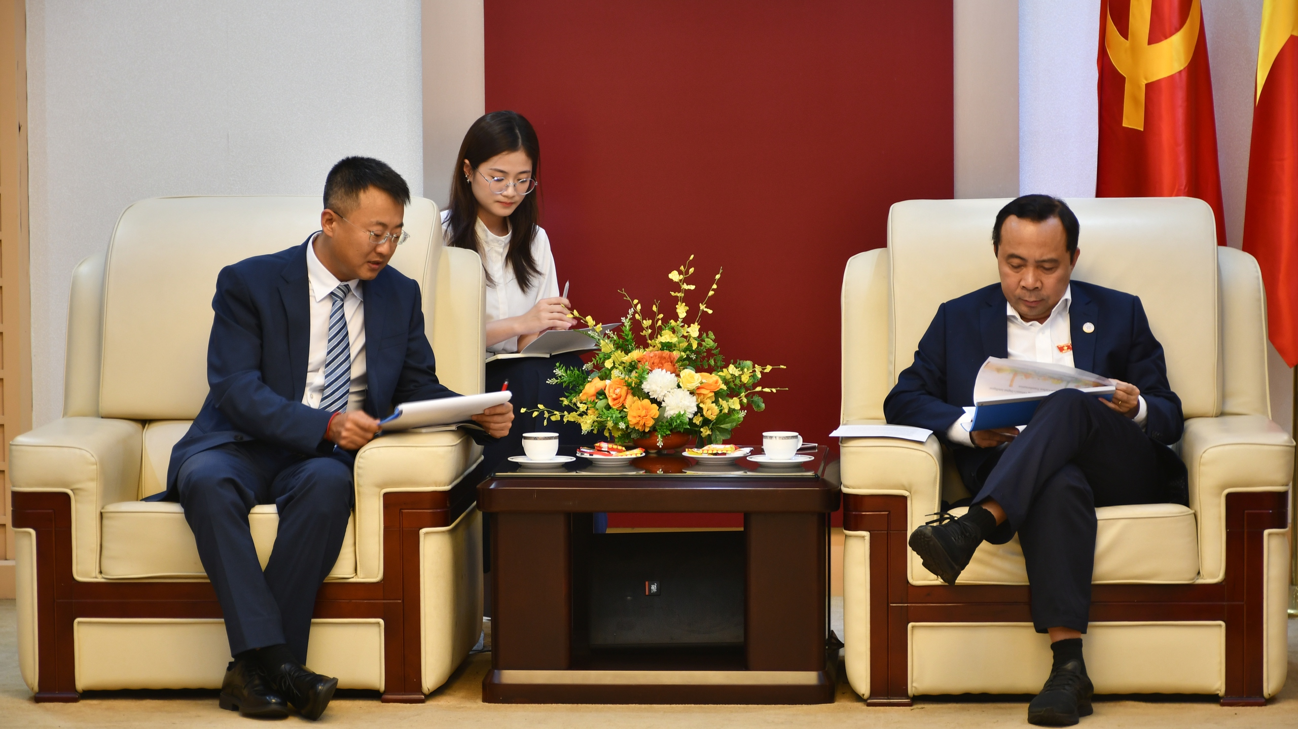 Främja samarbete inom utveckling av artificiell intelligens och digitala mänskliga resurser mellan ministeriet för vetenskap och teknik och Huawei - Foto 1. Thúc đẩy hợp tác phát triển trí tuệ nhân tạo và nguồn nhân lực số giữa Bộ KH&CN và Huawei- Ảnh 1.