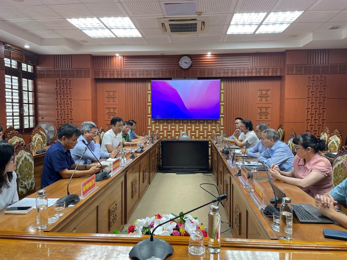 Сприяння розвитку цифрового урядування та розумних міст: Програма KC.01/21-30 спрямована на опанування національних базових технологій - Фото 2. Thúc đẩy phát triển Chính phủ số và đô thị thông minh: Chương trình KC.01/21-30 hướng tới làm chủ công nghệ lõi quốc gia- Ảnh 2.