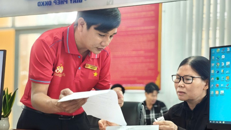 Chính quyền hai cấp ở Đồng Nai: Số hóa mạnh mẽ, hiệu quả lan tỏa- Ảnh 1. Chính quyền hai cấp ở Đồng Nai: Số hóa mạnh mẽ, hiệu quả lan tỏa- Ảnh 1.