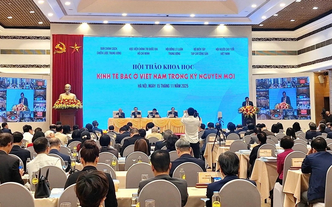 « L'économie de l'argent au Vietnam à l'ère nouvelle » - Photo 3.