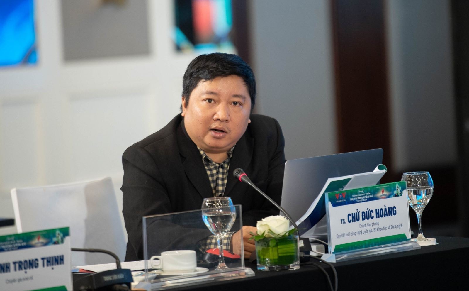 Dự thảo Văn kiện Đại hội XIV của Đảng: Hoàn thiện thể chế, khơi thông động lực KHCN,ĐMST&CĐS cho giai đoạn phát triển mới- Ảnh 2. Dự thảo Văn kiện Đại hội XIV của Đảng: Hoàn thiện thể chế, khơi thông động lực KHCN,ĐMST&CĐS cho giai đoạn phát triển mới- Ảnh 2.