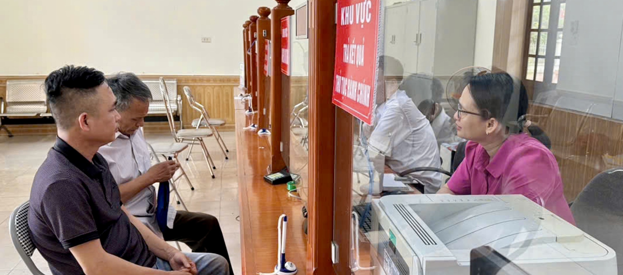 Hưng Yên chuyển đổi số thực chất, hướng tới hiệu quả bền vững- Ảnh 2. Hưng Yên chuyển đổi số thực chất, hướng tới hiệu quả bền vững- Ảnh 2.