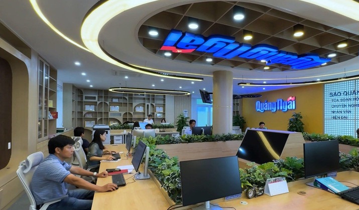 Quảng Ngãi tăng tốc chuyển đổi số: Triển khai đồng bộ hạ tầng 5G và IoT trong khu công nghiệp giai đoạn 2025-2030- Ảnh 1. Quảng Ngãi tăng tốc chuyển đổi số: Triển khai đồng bộ hạ tầng 5G và IoT trong khu công nghiệp giai đoạn 2025-2030- Ảnh 1.