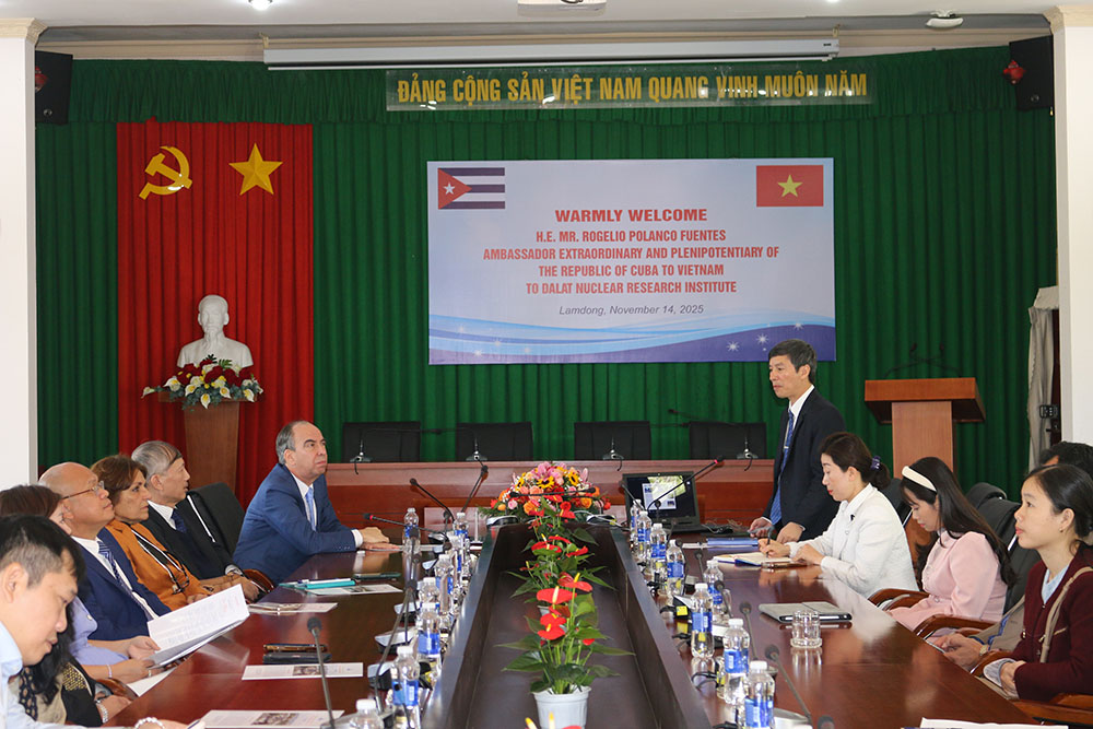 Đại sứ đặc mệnh toàn quyền Cộng hòa Cuba tại Việt Nam tới thăm và làm việc tại Viện Nghiên cứu hạt nhân- Ảnh 1. Đại sứ đặc mệnh toàn quyền Cộng hòa Cuba tại Việt Nam tới thăm và làm việc tại Viện Nghiên cứu hạt nhân- Ảnh 1.