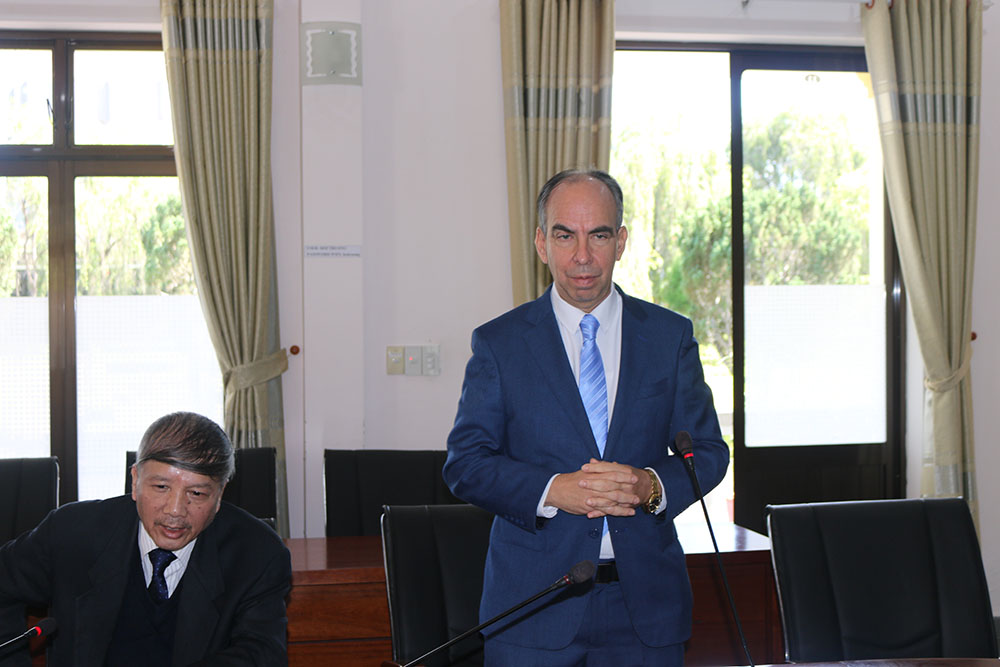 Đại sứ đặc mệnh toàn quyền Cộng hòa Cuba tại Việt Nam tới thăm và làm việc tại Viện Nghiên cứu hạt nhân- Ảnh 2. Đại sứ đặc mệnh toàn quyền Cộng hòa Cuba tại Việt Nam tới thăm và làm việc tại Viện Nghiên cứu hạt nhân- Ảnh 2.