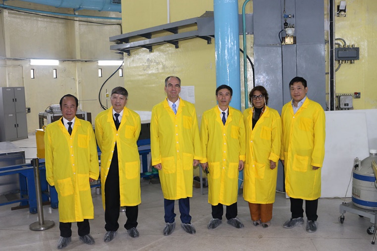 Đại sứ đặc mệnh toàn quyền Cộng hòa Cuba tại Việt Nam tới thăm và làm việc tại Viện Nghiên cứu hạt nhân- Ảnh 5. Đại sứ đặc mệnh toàn quyền Cộng hòa Cuba tại Việt Nam tới thăm và làm việc tại Viện Nghiên cứu hạt nhân- Ảnh 5.