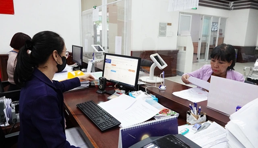 TP.HCM tăng tốc chuyển đổi số từ cơ sở, đặt công dân làm hạt nhân xây dựng đô thị thông minh - Ảnh 1.