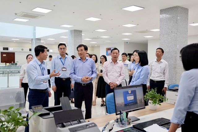 Quảng Ninh tăng tốc số hóa, nâng cao hiệu quả giải quyết thủ tục hành chính - Ảnh 1.