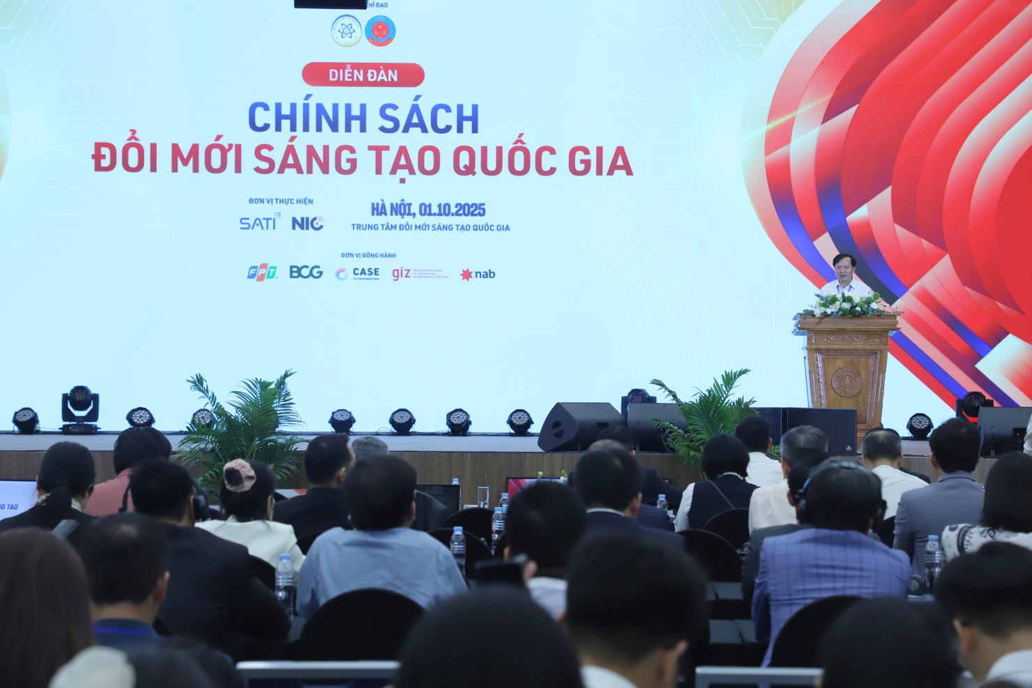 Thúc đẩy đổi mới sáng tạo, tạo nguồn lực mới cho tăng trưởng kinh tế - Ảnh 1.