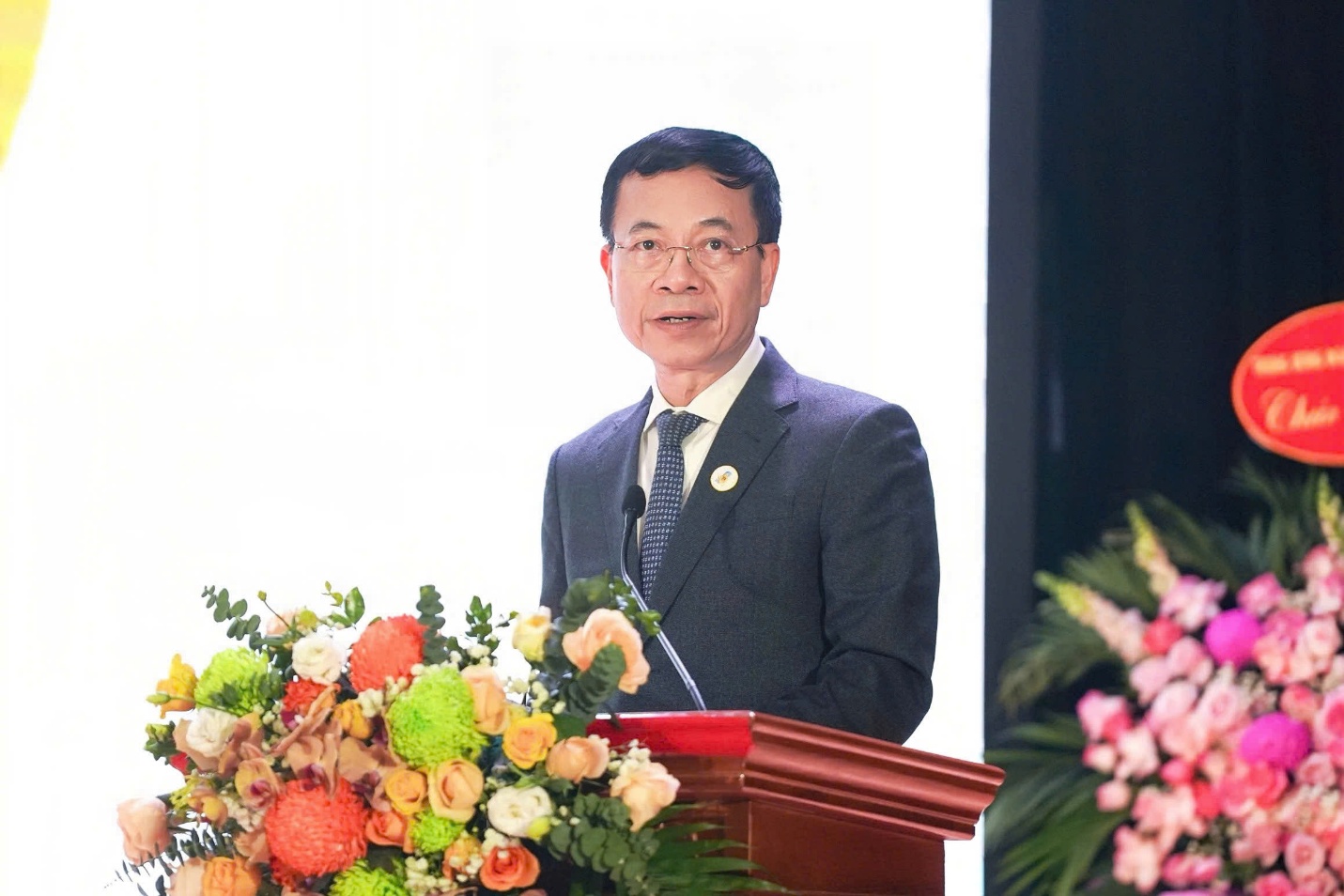 Tinerii din Ministerul Științei și Tehnologiei trebuie să contribuie la crearea unei noi ere pentru țară - Foto 1. Thanh niên Bộ KH&CN phải góp phần tạo ra kỷ nguyên mới của đất nước- Ảnh 1.