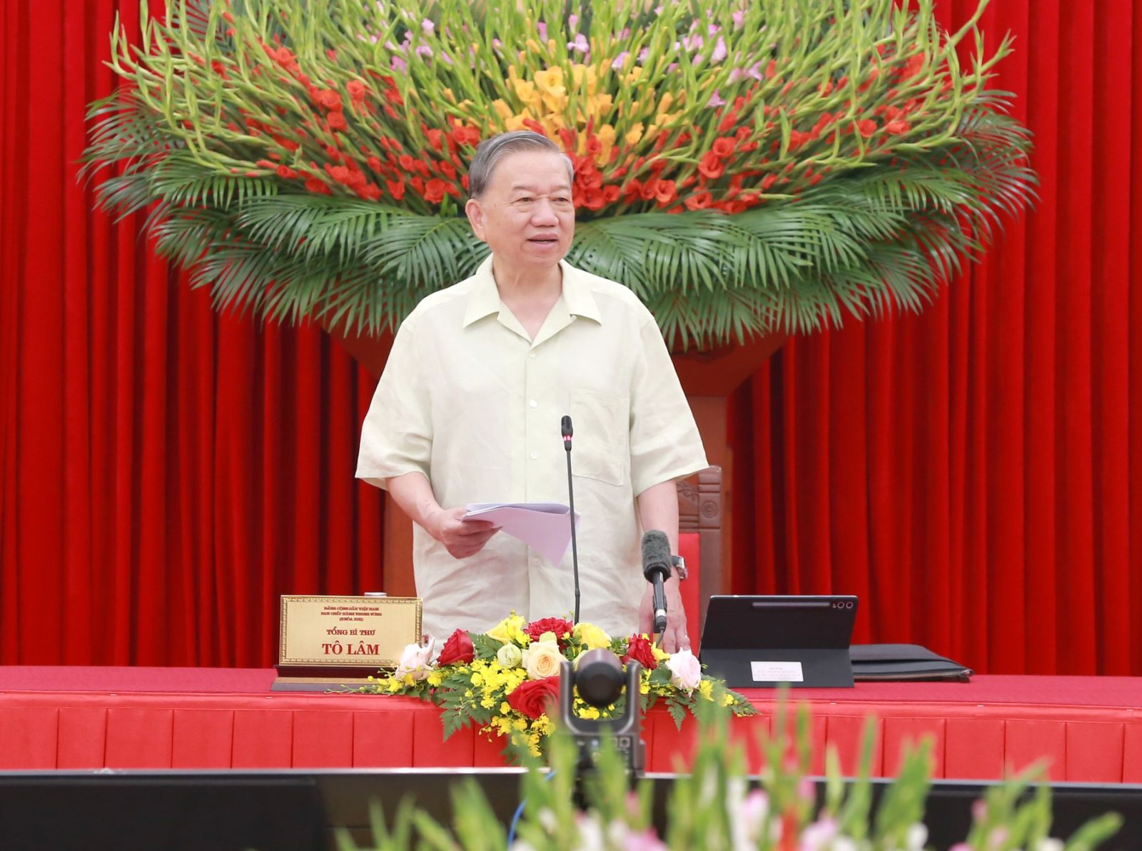 Tổng Bí thư chủ trì Phiên họp Thường trực Ban Chỉ đạo Trung ương về phát triển khoa học công nghệ, đổi mới sáng tạo và chuyển đổi số - Ảnh 2.