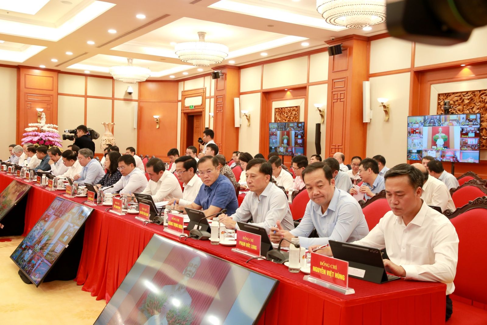 Tổng Bí thư chủ trì Phiên họp Thường trực Ban Chỉ đạo Trung ương về phát triển khoa học công nghệ, đổi mới sáng tạo và chuyển đổi số - Ảnh 5.