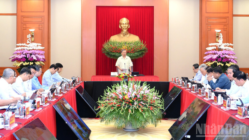 Thông báo Kết luận của Tổng Bí thư Tô Lâm tại Hội nghị sơ kết tình hình triển khai thực hiện Nghị quyết số 57-NQ/TW của Bộ Chính trị - Ảnh 1.