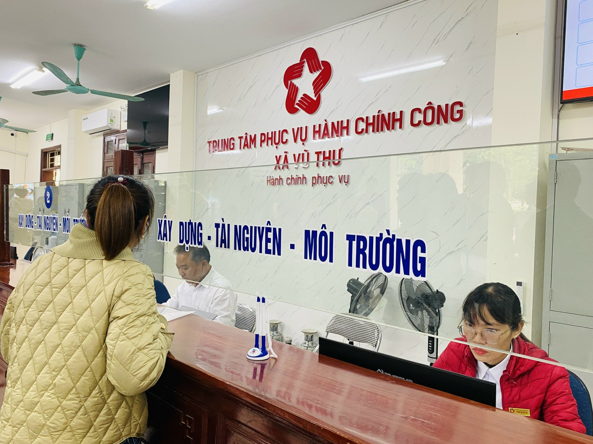 Chuyển đổi số liên thông theo Kế hoạch 02: Nền tảng cho bộ máy tinh gọn, hiệu quả- Ảnh 1. Chuyển đổi số liên thông theo Kế hoạch 02: Nền tảng cho bộ máy tinh gọn, hiệu quả- Ảnh 1.