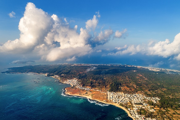 Forschung zu tropischen Monsunmeer- und Insellandschaften in Vietnam: Auf dem Weg zu einer nachhaltigen wirtschaftlichen Entwicklung der blauen Meeresumwelt - Foto 1. Nghiên cứu cảnh quan biển, đảo nhiệt đới gió mùa Việt Nam: Hướng tới phát triển kinh tế biển xanh bền vững- Ảnh 1.