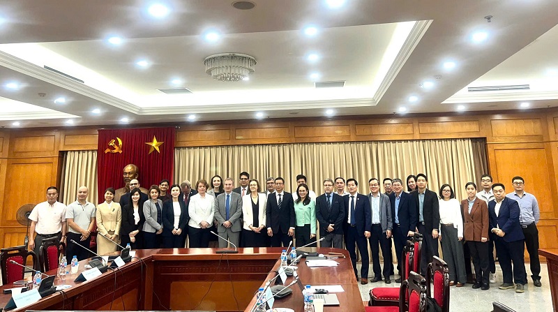 Delegația Agenției Internaționale pentru Energie Atomică a emis recomandări importante pentru a sprijini Vietnamul în construirea infrastructurii de energie nucleară - Foto 4. Đoàn công tác của Cơ quan Năng lượng nguyên tử quốc tế đưa ra các khuyến cáo quan trọng hỗ trợ Việt Nam xây dựng cơ sở hạ tầng điện hạt nhân- Ảnh 4.