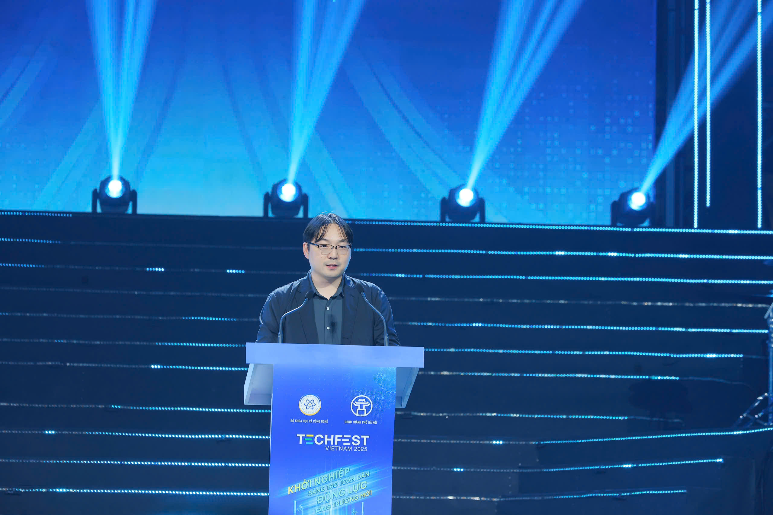 Homenaje al campeón de la Búsqueda Nacional de Talentos de Innovación y Emprendimiento – Foto 4. Vinh danh quán quân tìm kiếm Tài năng khởi nghiệp Đổi mới Sáng tạo Quốc gia- Ảnh 4.