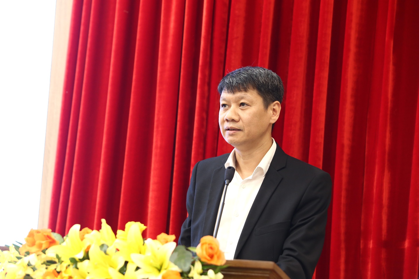 PGS.TS. Nguyễn Tài Đông, Viện trưởng Viện Triết học, Viện Hàn lâm KHXH Việt Nam phát biểu tại Hội thảo. PGS.TS. Nguyễn Tài Đông, Viện trưởng Viện Triết học, Viện Hàn lâm KHXH Việt Nam phát biểu tại Hội thảo.