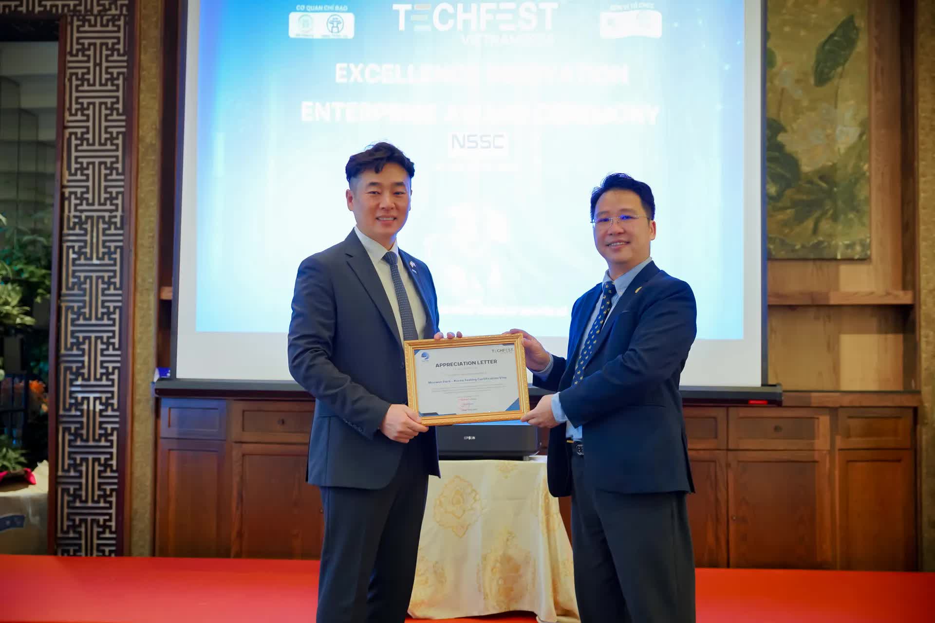 Promovarea investițiilor de capital de risc pentru startup-uri inovatoare - Fotografia 3. Thúc đẩy đầu tư mạo hiểm cho khởi nghiệp đổi mới sáng tạo- Ảnh 3.