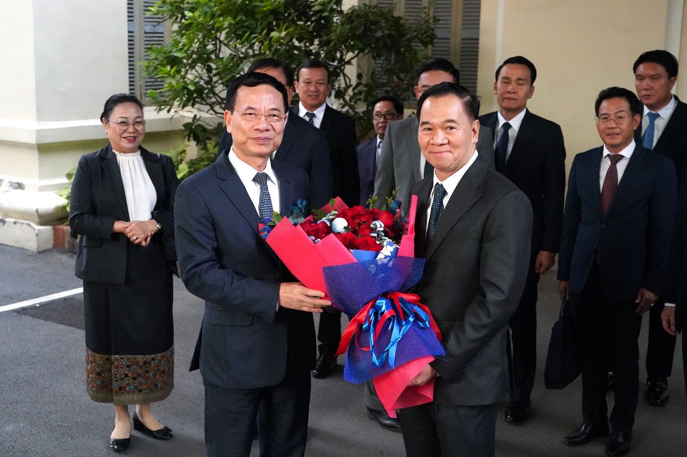 វៀតណាម និងឡាវ លើកកម្ពស់កិច្ចសហប្រតិបត្តិការក្នុងវិស័យវិទ្យាសាស្ត្រ និងបច្ចេកវិទ្យា ដែលភ្ជាប់ទៅនឹងការផ្ទេរបច្ចេកវិទ្យា ពាណិជ្ជកម្ម និងការបណ្តុះបណ្តាលធនធានមនុស្ស - រូបថតទី៥។ Việt Nam - Lào thúc đẩy hợp tác KH&CN gắn với chuyển giao, thương mại hóa và đào tạo nhân lực- Ảnh 5.