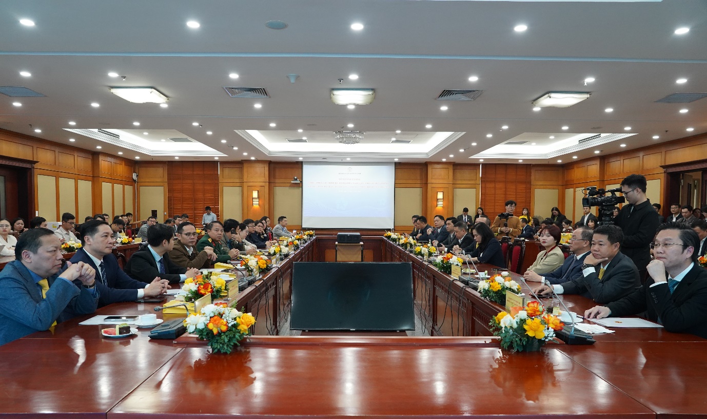 Deschiderea centrului de servicii unice al Ministerului Științei și Tehnologiei - un proiect care celebrează cel de-al 14-lea Congres Național al Partidului Comunist din Vietnam - Fotografia 2. Khai trương bộ phận một cửa Bộ Khoa học và Công nghệ - công trình chào mừng Đại hội Đại biểu toàn quốc lần thứ XIV của Đảng- Ảnh 2.