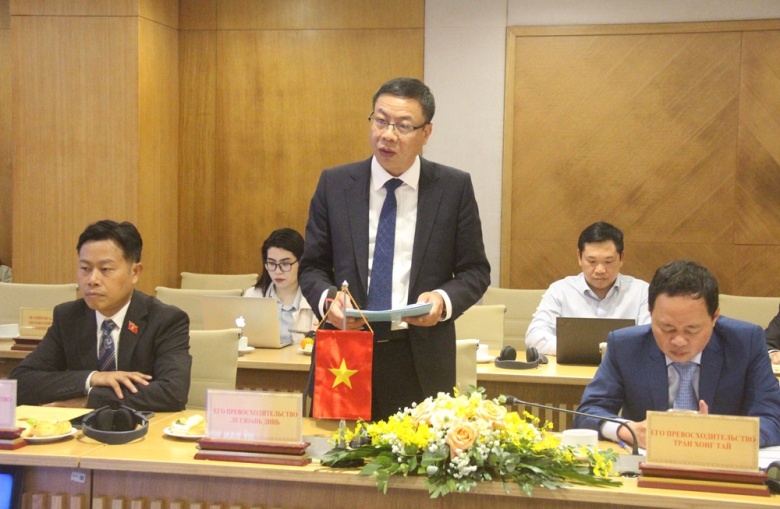 Det sjätte mötet i Vietnam-Rysslands samarbetskommitté för utbildning, vetenskap och teknik - Foto 2. Khóa họp lần thứ 6 Ủy ban hợp tác về giáo dục, khoa học và công nghệ Việt - Nga- Ảnh 2.