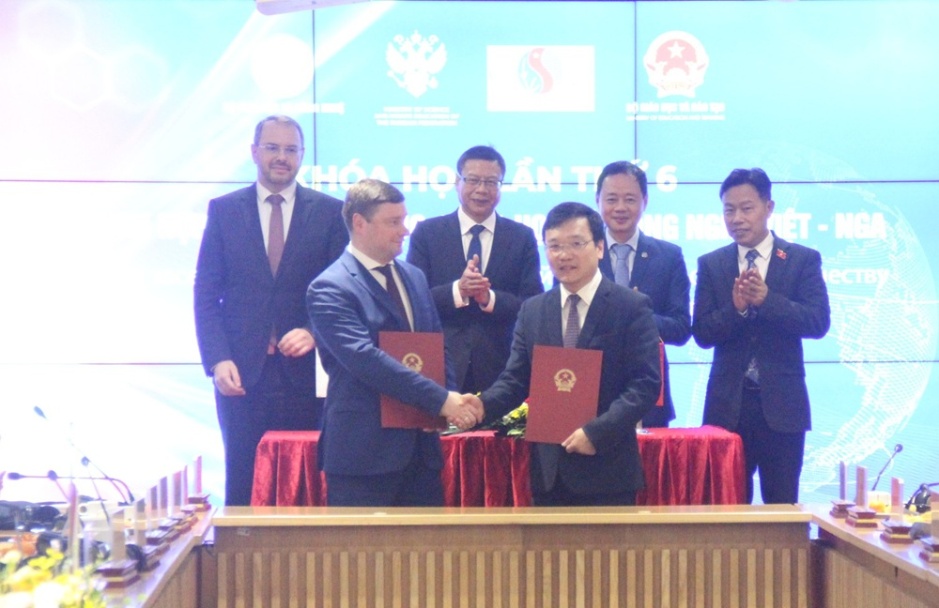 Det sjätte mötet i Vietnam-Rysslands samarbetskommitté för utbildning, vetenskap och teknik - Foto 5. Khóa họp lần thứ 6 Ủy ban hợp tác về giáo dục, khoa học và công nghệ Việt - Nga- Ảnh 5.