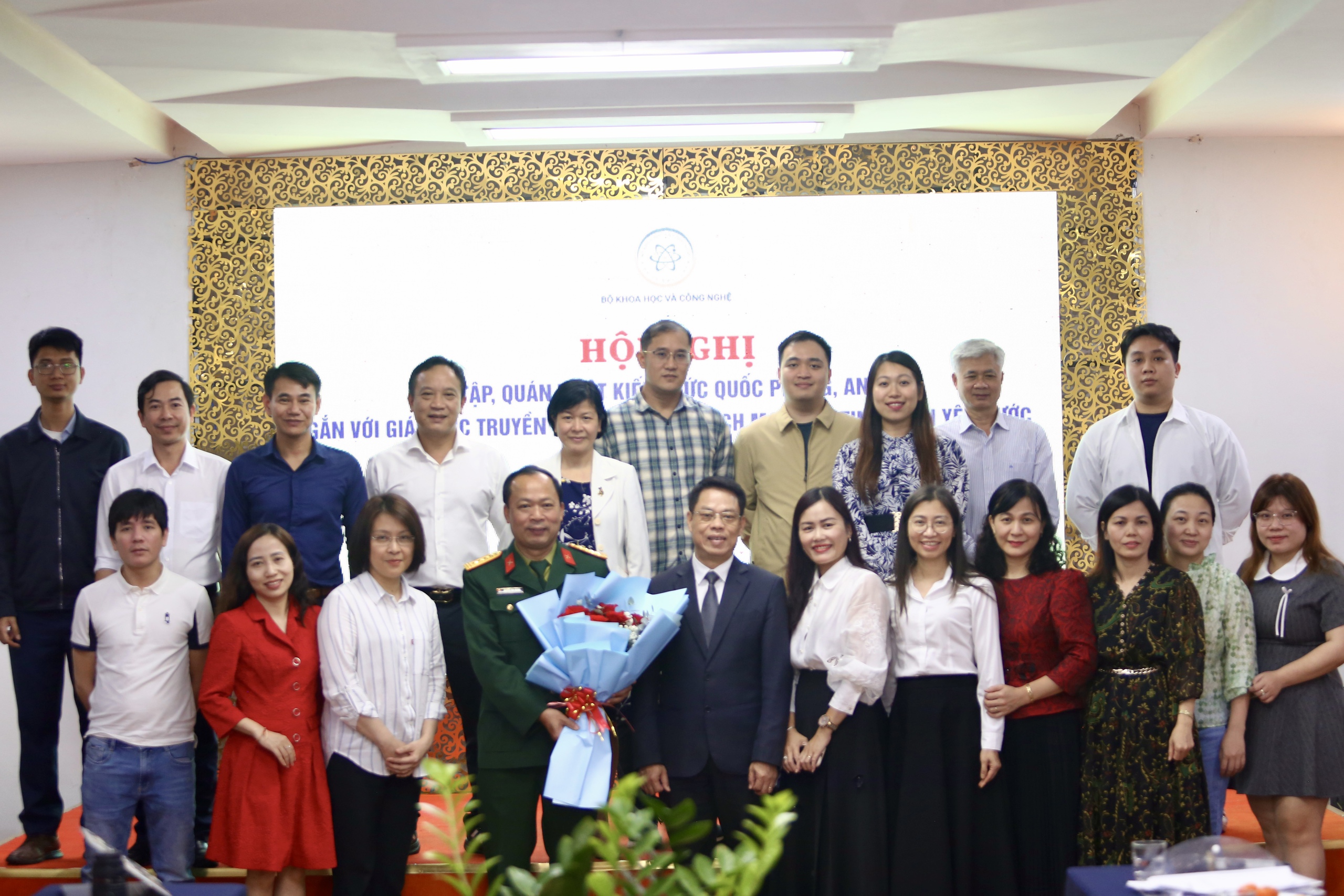 Gắn gi&aacute;o dục quốc ph&ograve;ng, an ninh với gi&aacute;o dục truyền thống c&aacute;ch mạng trong ng&agrave;nh KH&CN- Ảnh 4.